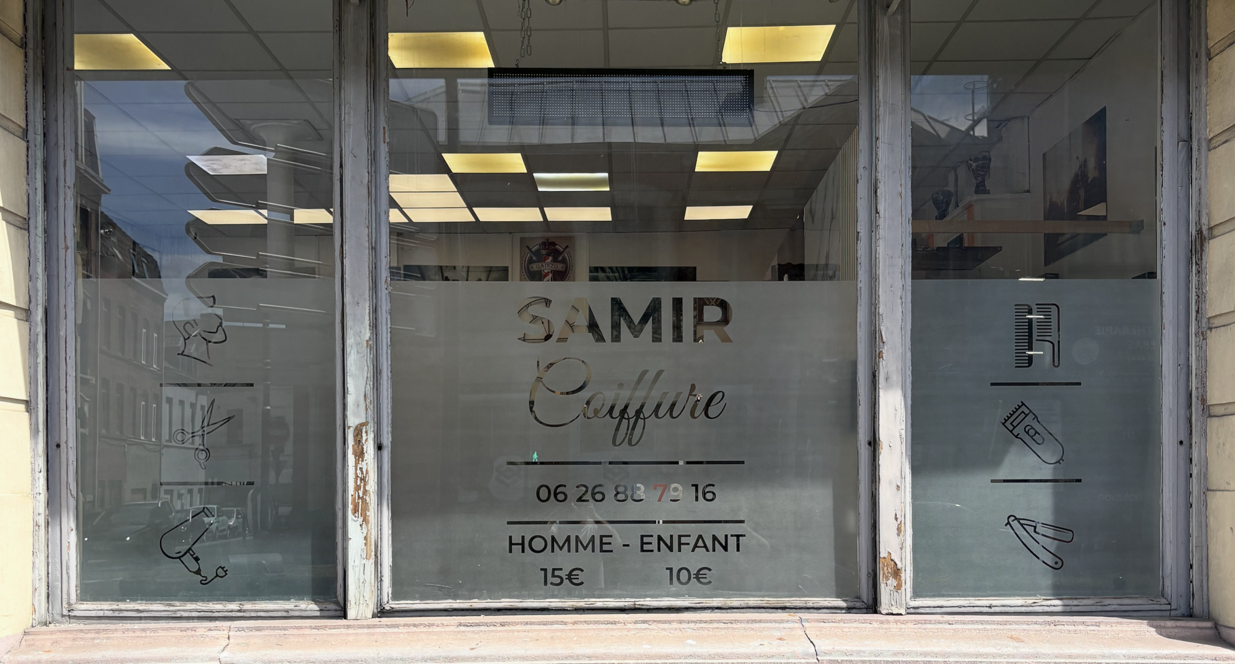 Vitrophanie salon de coiffure